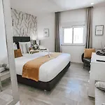 Rocha Vista Mar Dubai Apartment *