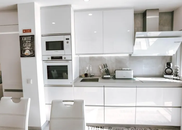 Rocha Vista Mar Dubai Apartment *