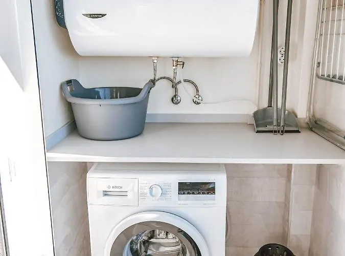 Rocha Vista Mar Dubai Apartment *