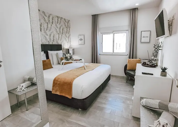 Rocha Vista Mar Dubai Apartment *